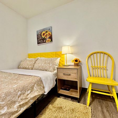 Private Room With Shared Bathroom On The 1St Floor 10 Minutes Walk To University Of Washington Seattle Exterior photo